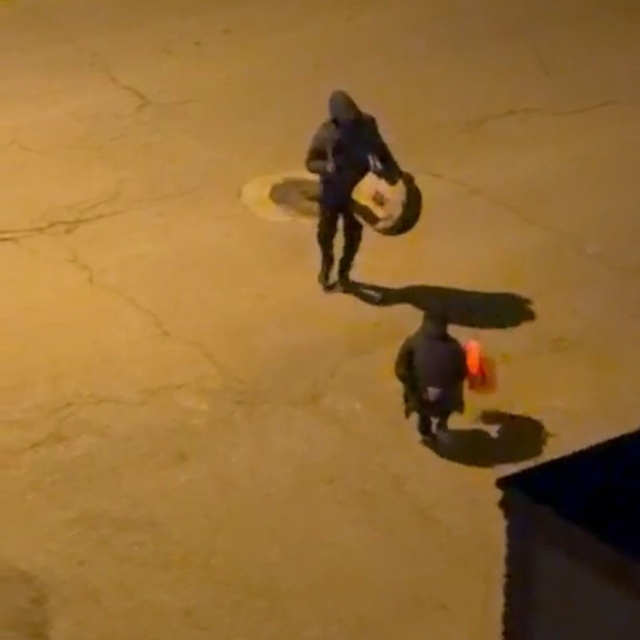 Kurtalan'da sahur için çalınan davula tek başına halay çekti