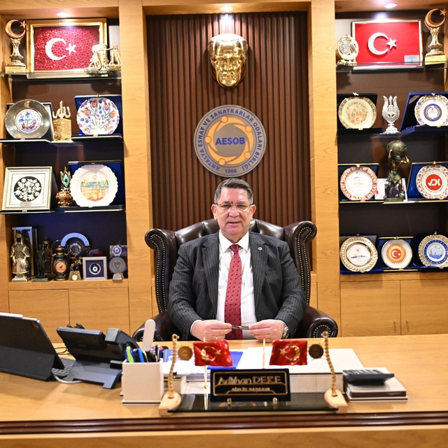 AESOB Başkanı Adlıhan Dere: "Bayram sevincimizi esnafımızla büyütelim"