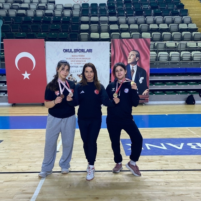 Köyceğizli öğrenciler bilek güreşinde ilk madalyalarını aldı