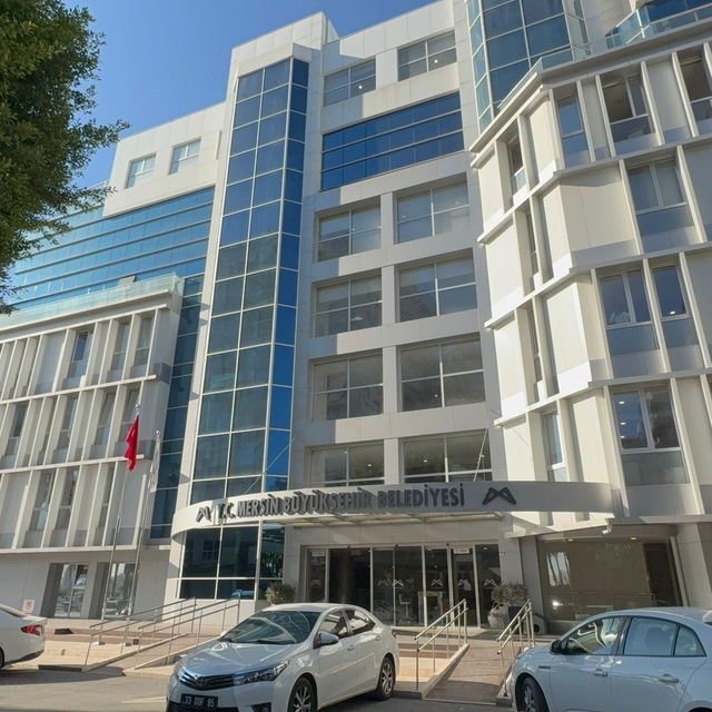 Mersin'de belediyede 'ihaleye fesat' ve 'rüşvet' soruşturmasında 20 gözaltı...