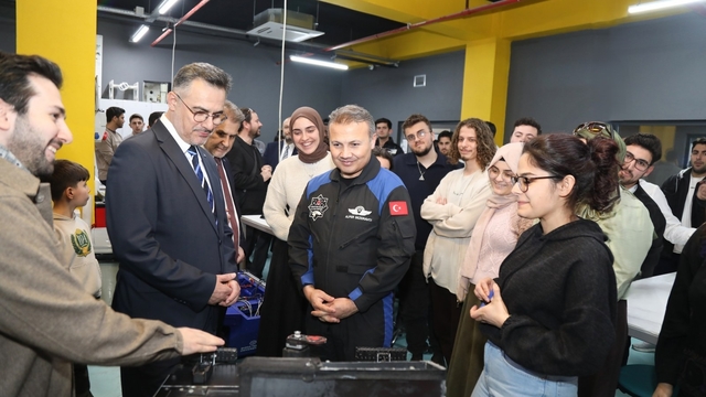 Alper Gezeravcı'dan BTÜ öğrencilerinin TEKNOFEST projelerine tam not