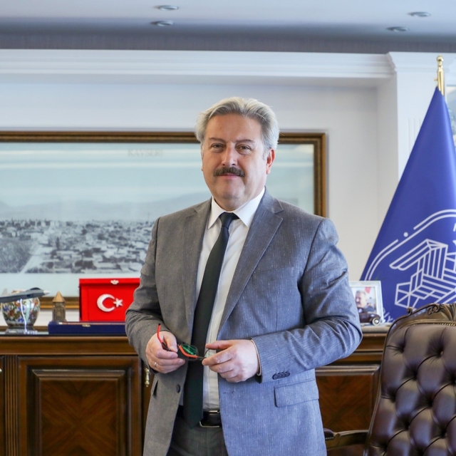 Başkan Palancıoğlu: "Kadir Gecesi; arınmanın, birlik ve beraberliğin çağrıs...