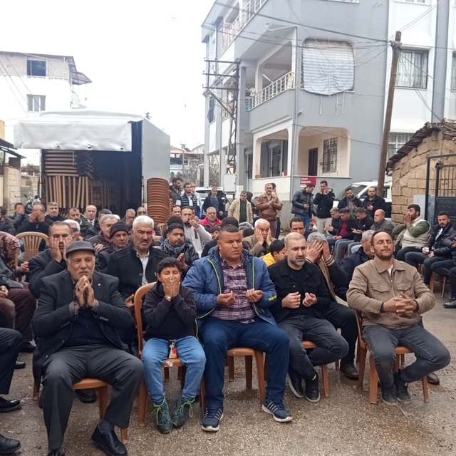 İsrail füzesinin TIR'ına isabet etmesi sonucu ölen Fırat için mevlit okutul...