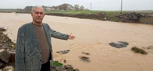 Araban’da sağanak yağış etkili oluyor