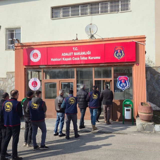 Hakkari'de 25 yıl hapis cezası bulanan 5 şahıs yakalandı