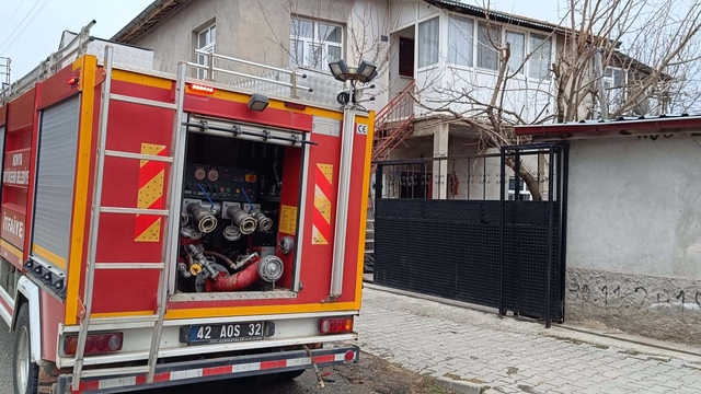 Yangında dumandan etkilenen çiftten kadın öldü, eşi hastaneye kaldırıldı