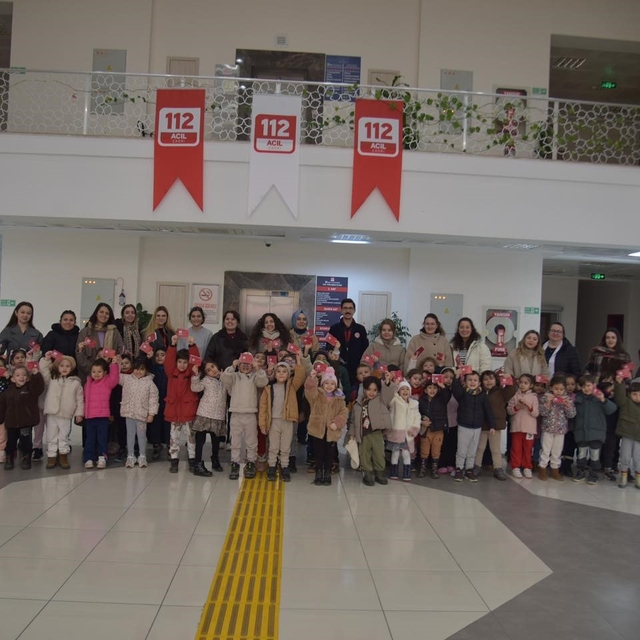 Miniklerden 112 Acil Çağrı Merkezi'ne ilgi