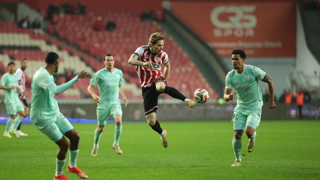 Trendyol Süper Lig: Samsunspor: 1 - Kayserispor: 0 (İlk yarı)