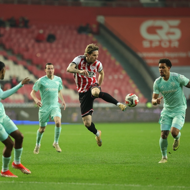 Trendyol Süper Lig: Samsunspor: 1 - Kayserispor: 0 (İlk yarı)