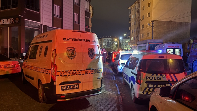 Baba ve ağabeyini tabancayla öldürdü, babaannesini yaraladı