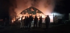 Bursa'da çiftlikte yangın: 580 kanatlı hayvan telef oldu