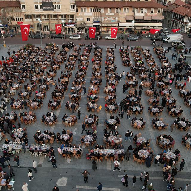 AK Parti'li Kasapoğlu, Manisa'da iftar programına katıldı