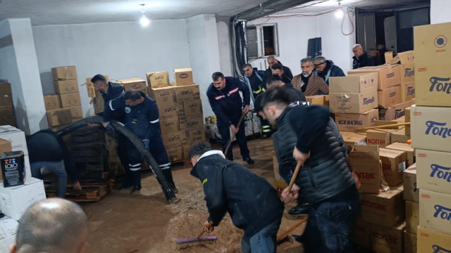 Siirt'te sağanak hayatı olumsuz etkiledi