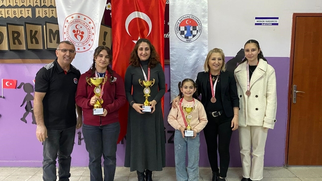 Kars'ta "Kadınlar Satranç İl Birinciliği Turnuvası" tamamlandı