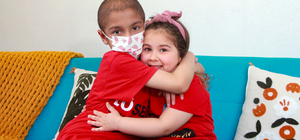 Lösemili Çınar, kardeşinden yapılan ilik nakliyle hayata tutundu