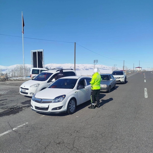 Patnos'ta bayram öncesi trafik denetimleri artırıldı