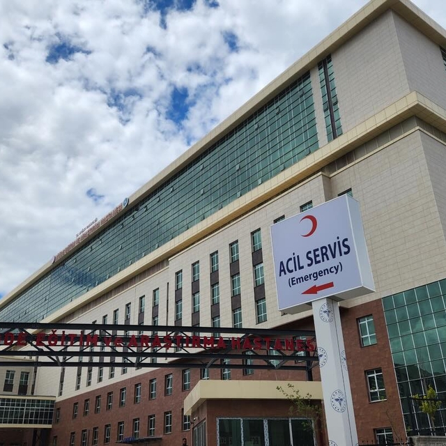 Otomobil şarampole yuvarlandı: 2 ölü, 2 ağır yaralı