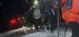 Ağrı Dağı'nda zirve tırmanışı yarıda kaldı