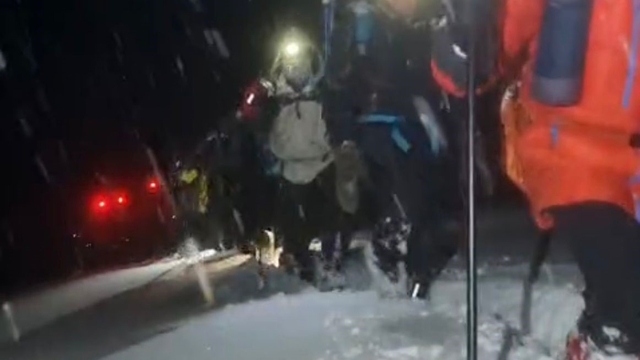 Ağrı Dağı'nda zirve tırmanışı yarıda kaldı