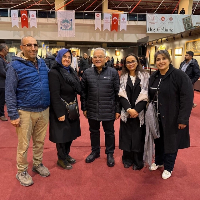 Başkan Büyükkılıç, Kutsal Emanetler Sergisi'nde Kayserililerle bir araya ge...