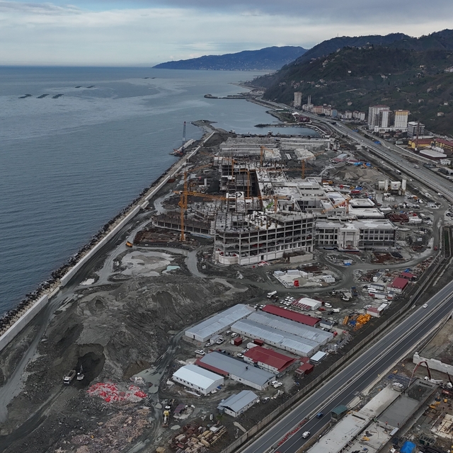 Rize Şehir Hastanesi inşaatı hızla devam ediyor