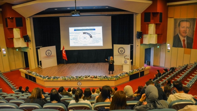ADÜ'de 'Uyuyalım Uyutalım'' adlı seminer gerçekleştirildi