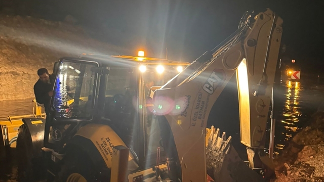 Batman'da şiddetli yağışlar hayatı olumsuz etkiledi