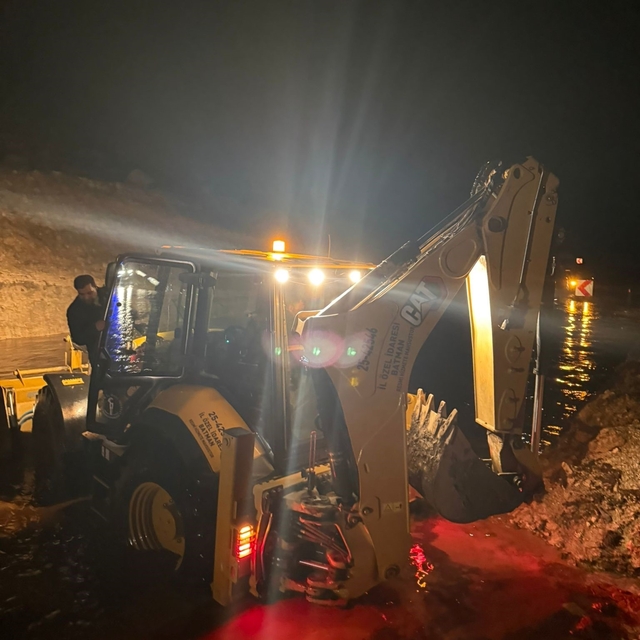 Batman'da şiddetli yağışlar hayatı olumsuz etkiledi