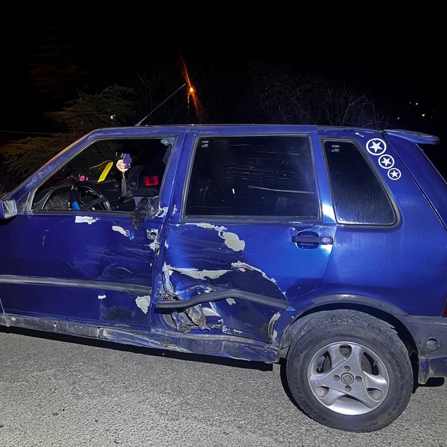 Otomobilin motosikletle çarpıştığı kazada 2 kişi yaralandı