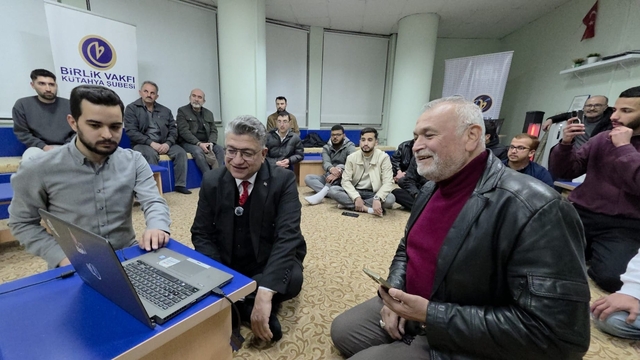 İçişleri Bakan Yardımcısı Ali Çelik, Kütahya'daki sahur programına canlı bağlantıyla katıldı