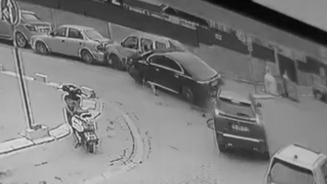 Tekirdağ'da 5 aracın karıştığı zincirleme kaza kamerada