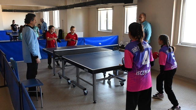 'Masa Tenisi Küçük Kızlar Müsabakaları' tamamlandı