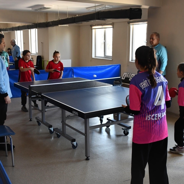 'Masa Tenisi Küçük Kızlar Müsabakaları' tamamlandı