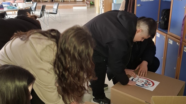 Nilüfer Hatun MTAL öğrencileri harçlıklarını iyiliğe dönüştürdü