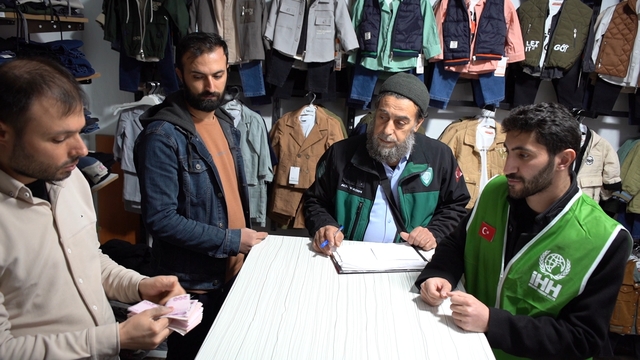 Siirt'te 'zimem defteri' geleneği yaşatıldı; 170 ailenin yaklaşık 600 bin liralık borcu ödendi