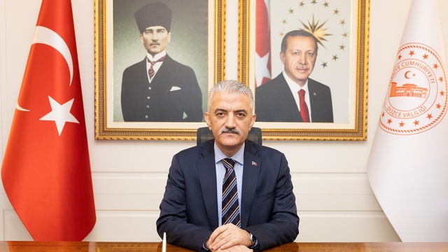 Vali Makas'tan Kadir Gecesi mesajı