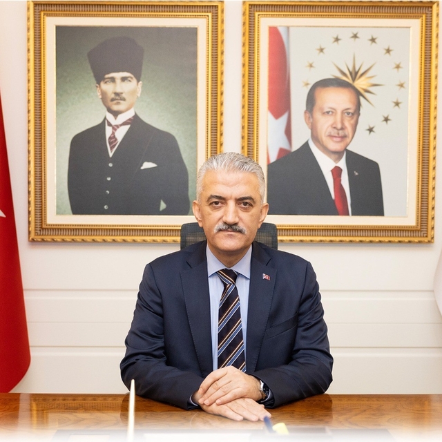 Vali Makas'tan Kadir Gecesi mesajı