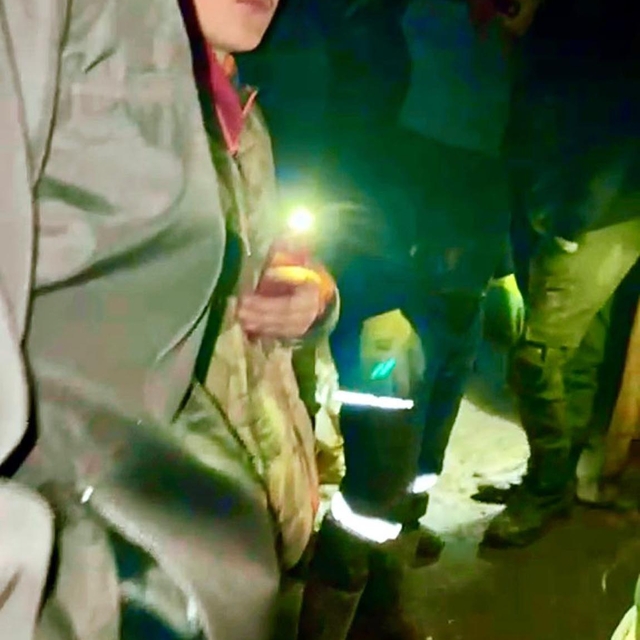 Kars'ta çöken ahırda 2 büyükbaş öldü