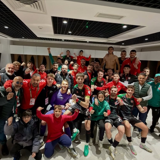 Karşıyaka'ya yönetim morali