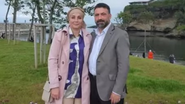 Boşanma aşamasındaki eşini vurduktan sonra intihar etti