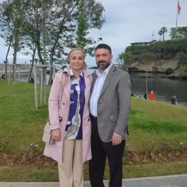 Boşanma aşamasındaki eşini vurduktan sonra intihar etti