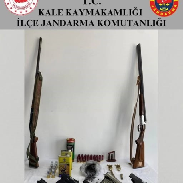 Kale'de düzenlen silah operasyonunda 2 şüpheli yakalandı