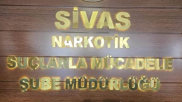 Sivas'ta narkotik operasyonu: 3 kişi tutuklandı