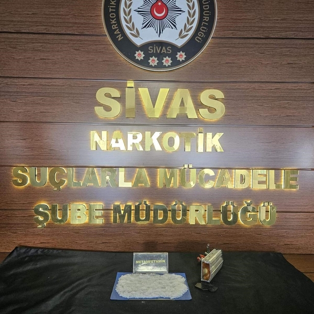 Sivas'ta narkotik operasyonu: 3 kişi tutuklandı