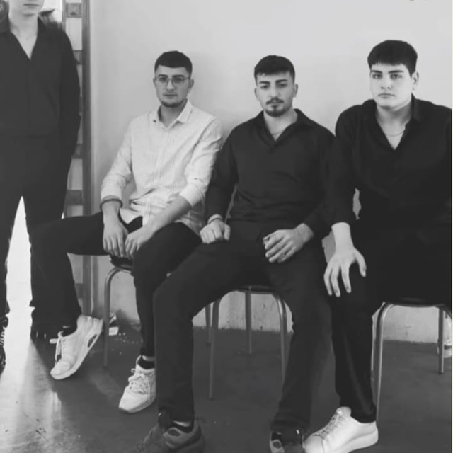 Kuzenlerden geriye kaza öncesi çekilen fotoğraf kaldı