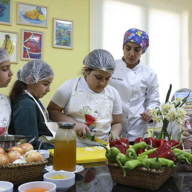 Mutfak Atölyesi çocuklara yeni beceriler kazandırıyor