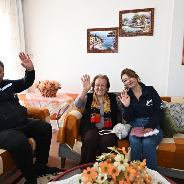 Mersin'de yaşlılara evde bakım ve sosyal destek hizmeti