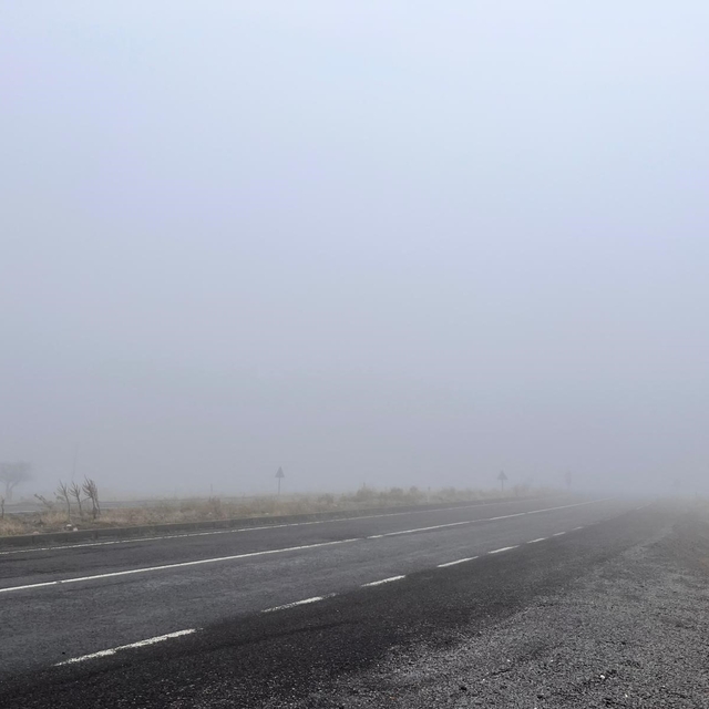Niğde'nin yüksek kesimlerinde sis etkili oldu