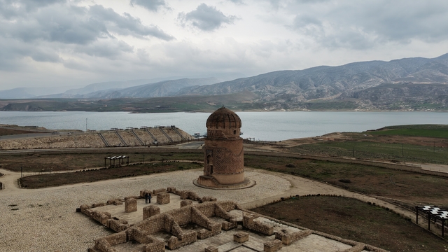 Tarihi Hasankeyf ilçesi bayramda ziyaretçilerini ağırlamaya hazırlanıyor