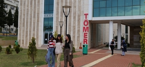 ALKÜ, yabancılara Türkçe öğretimi için sertifika programı başlatıyor